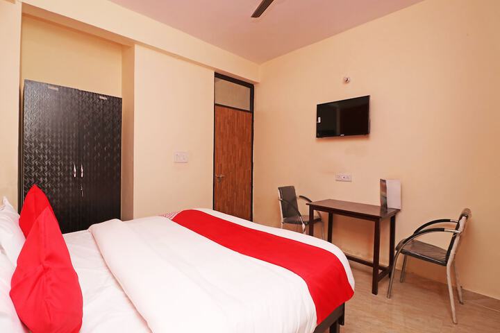 Room 19 of 34