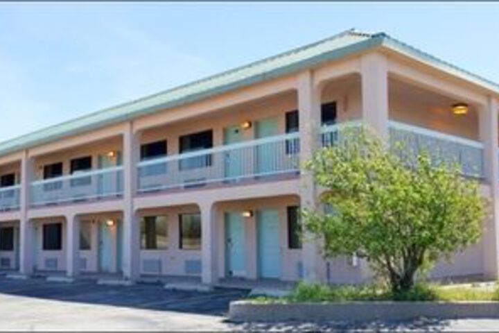 Exterior of Motel 6 Erick