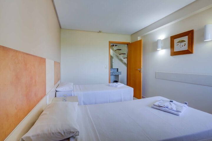 Room 13 of 76