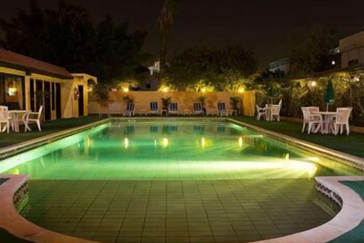 Pool 18 of 48