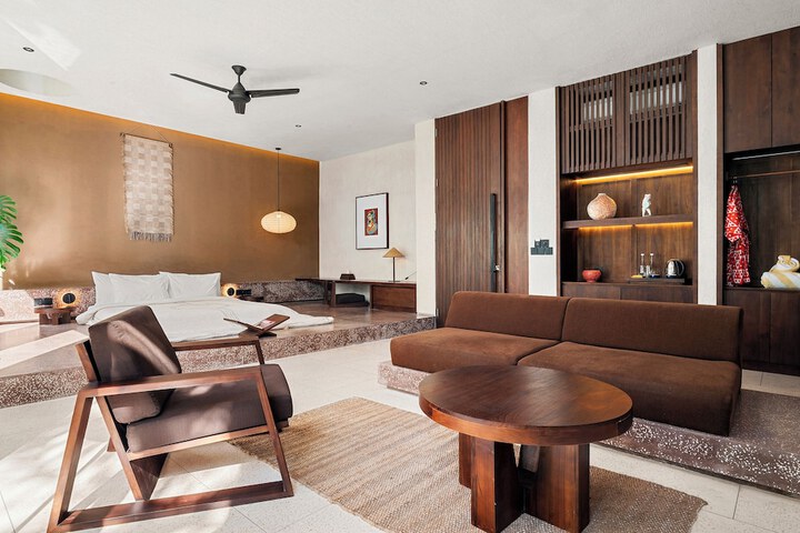 Room 15 of 44