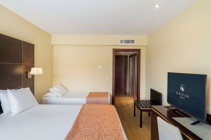 Room 29 of 63