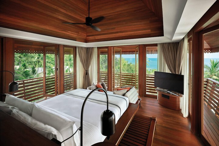 Room 3 of 66
