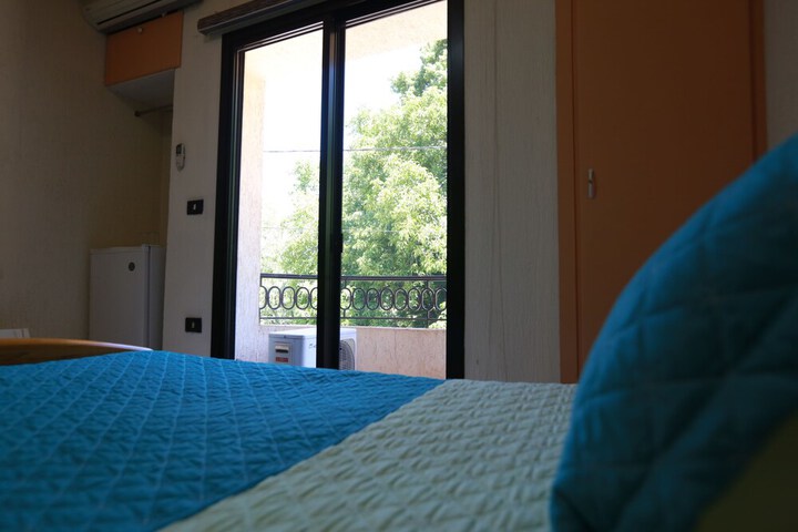 Room 57 of 83