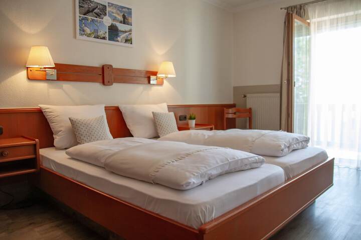 Room 7 of 24