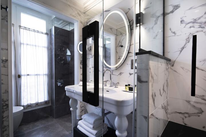 Bath Interior