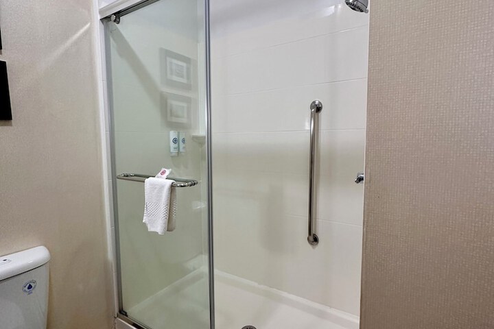 Clean Restrooms