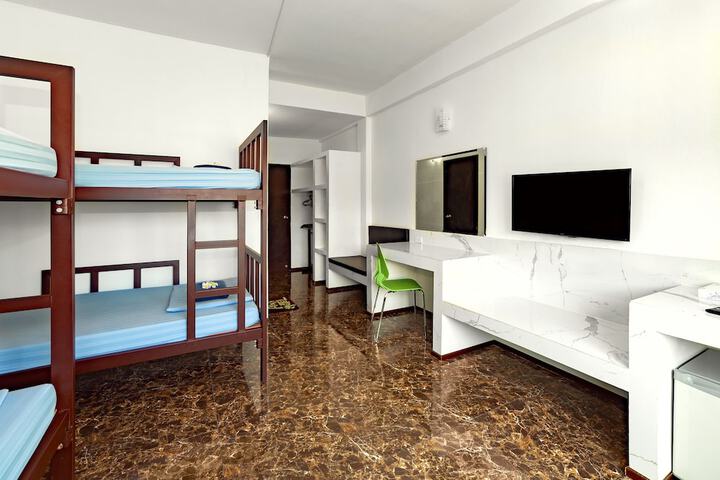 Room 12 of 61