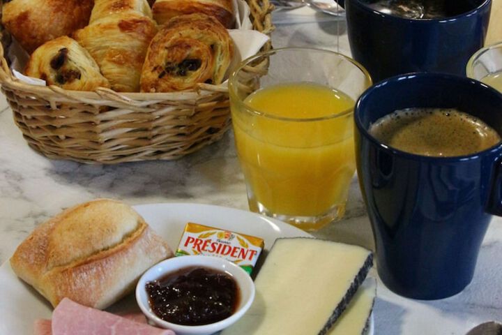Breakfast/Coffee Service 23 of 46