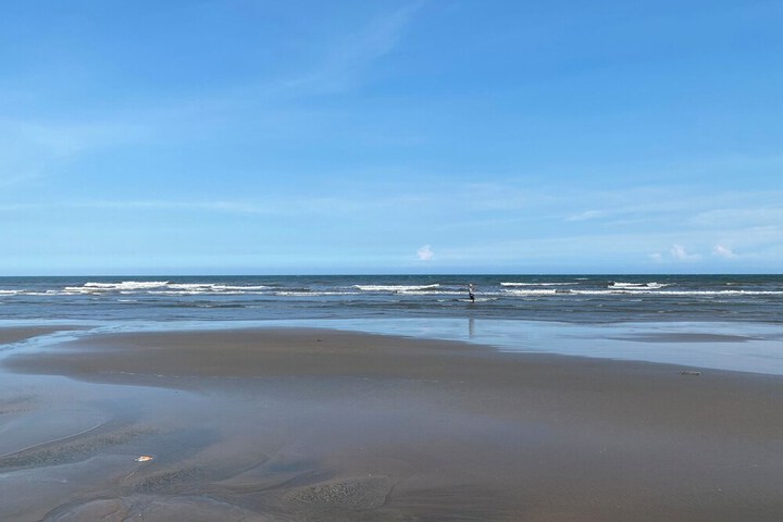 Beach 46 of 46