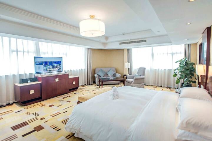 Room 13 of 45