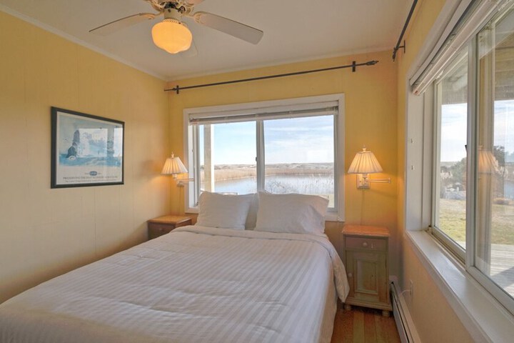 Room 7 of 152