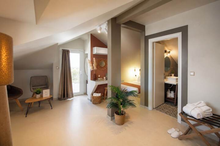 Room 34 of 101