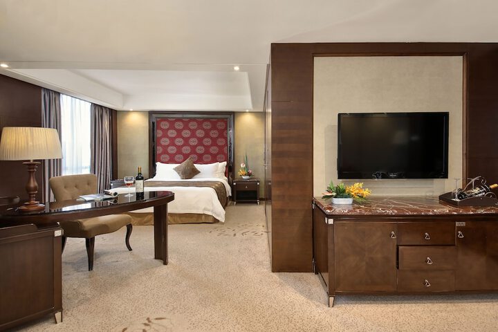 Room 9 of 65