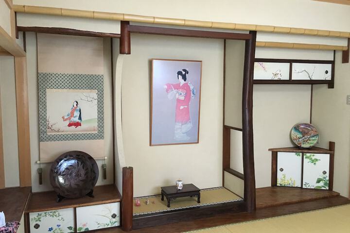 Room 17 of 66