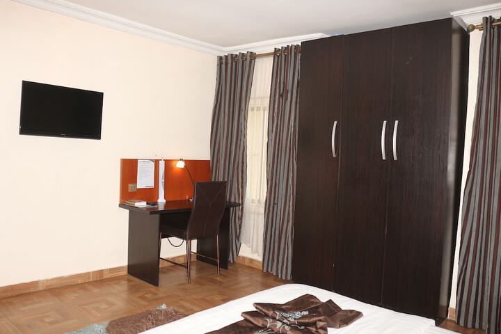 Room 56 of 93