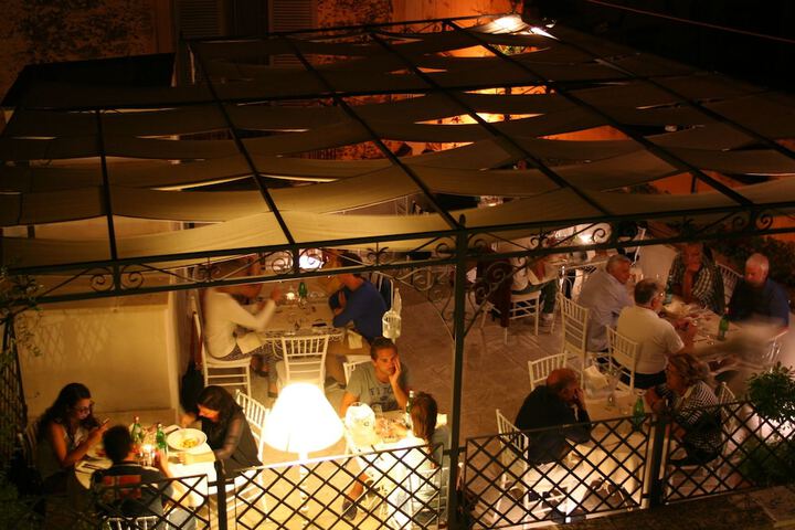 Dining 123 of 137
