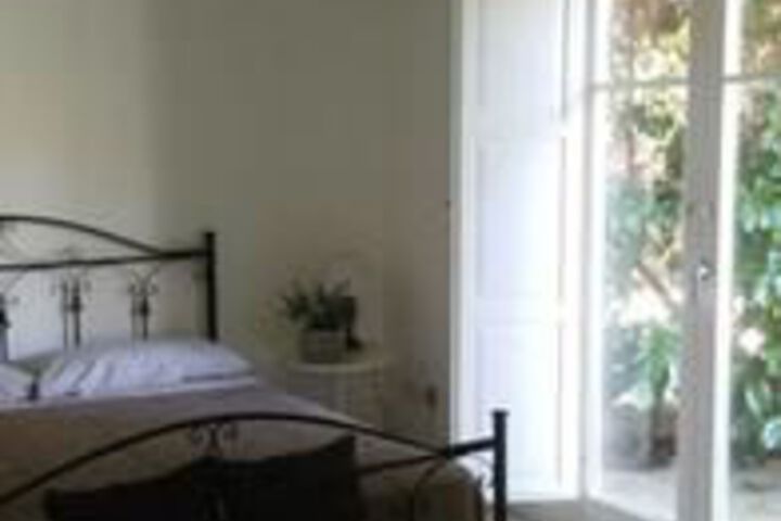 Room 18 of 33