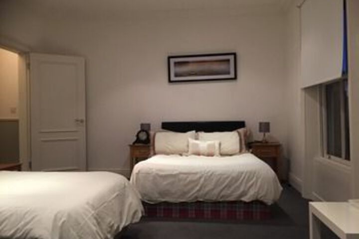 Room 10 of 11