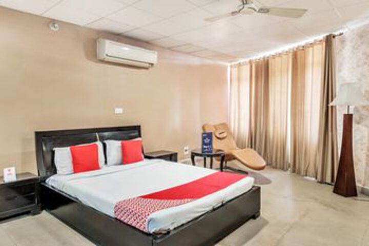 Room 14 of 23