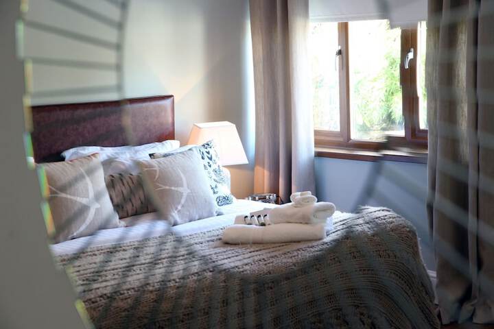 Room 3 of 73