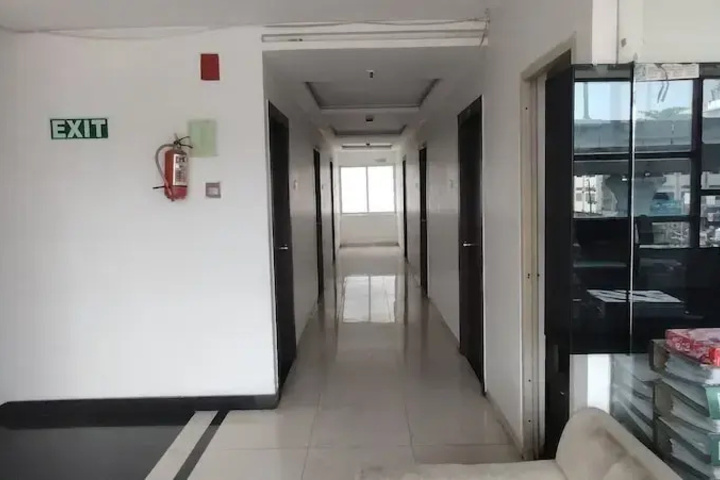 Room 9 of 11