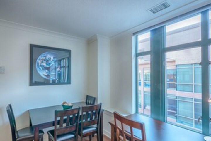 Room 16 of 38