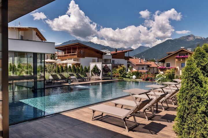 Hotel with Pool