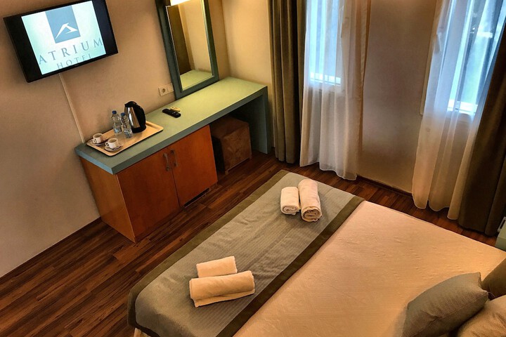 Room 15 of 100