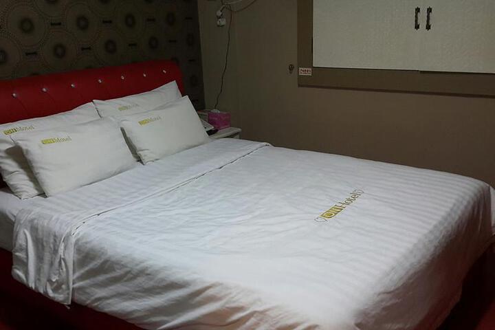 Q Motel