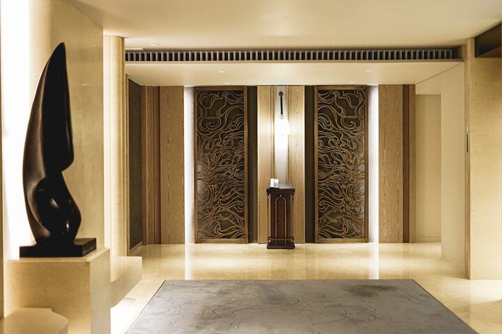 Ballroom/Hall 136 of 178