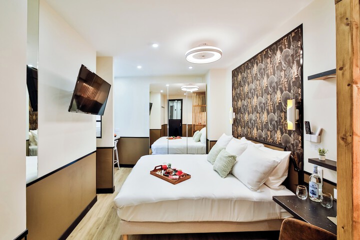 Room 6 of 52