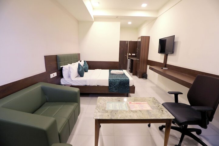 Room 25 of 41