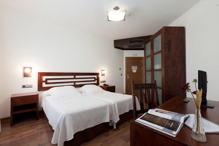 Room 17 of 65