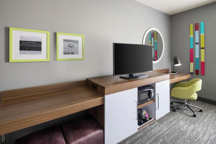 2 Queen Beds Hearing Accessible (2 of 5)