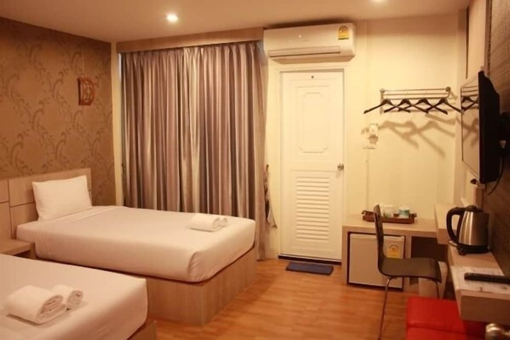 Room 8 of 52