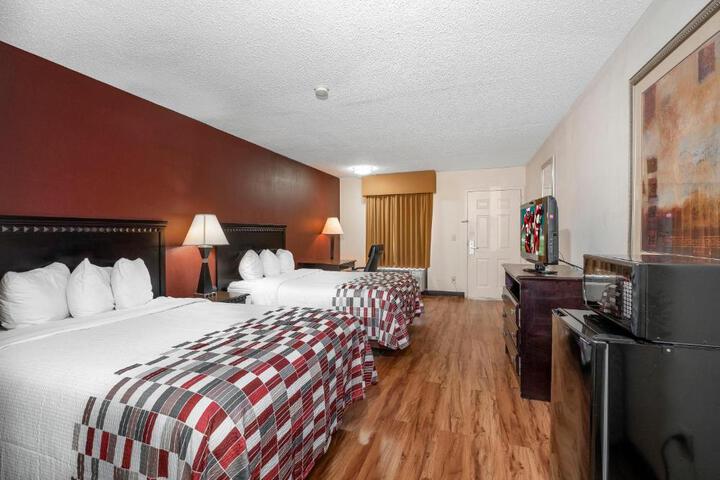 Deluxe 2 Double Beds (6 of 6)