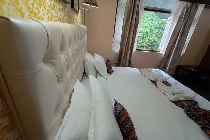 Room 5 of 30