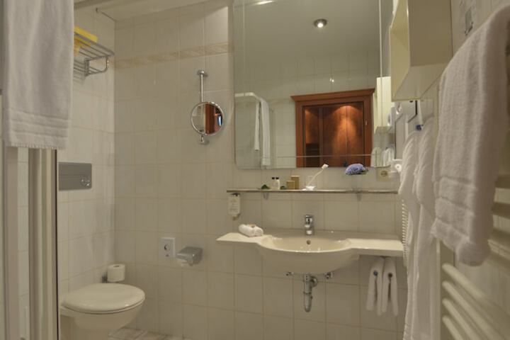 Room 18 of 47