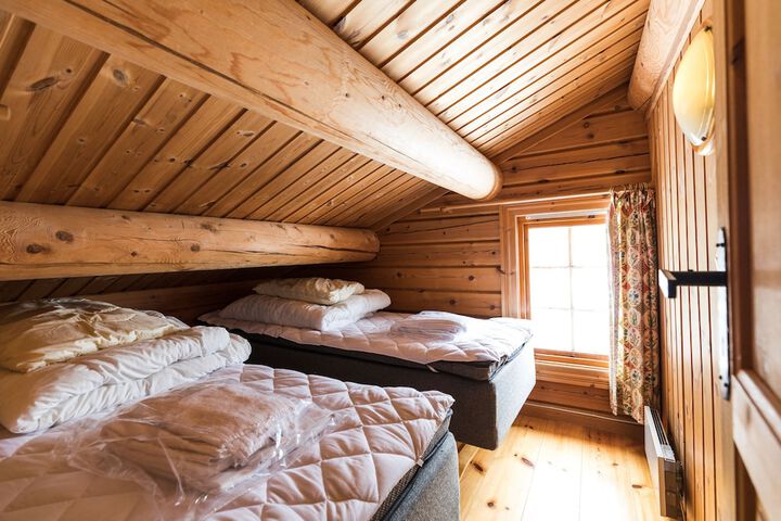 Room 2 of 58