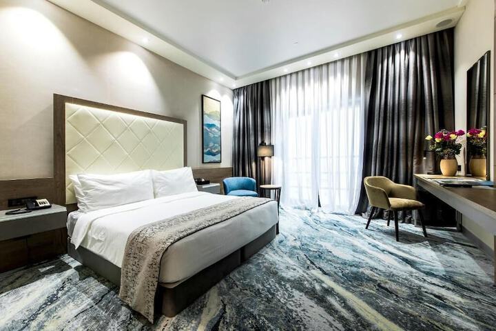 Room 3 of 25