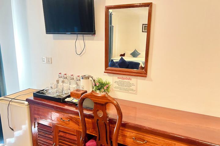 Room 30 of 53