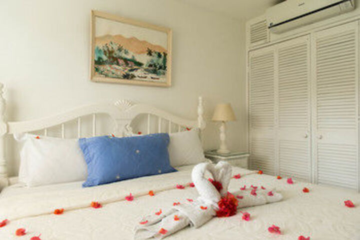 Room 27 of 37