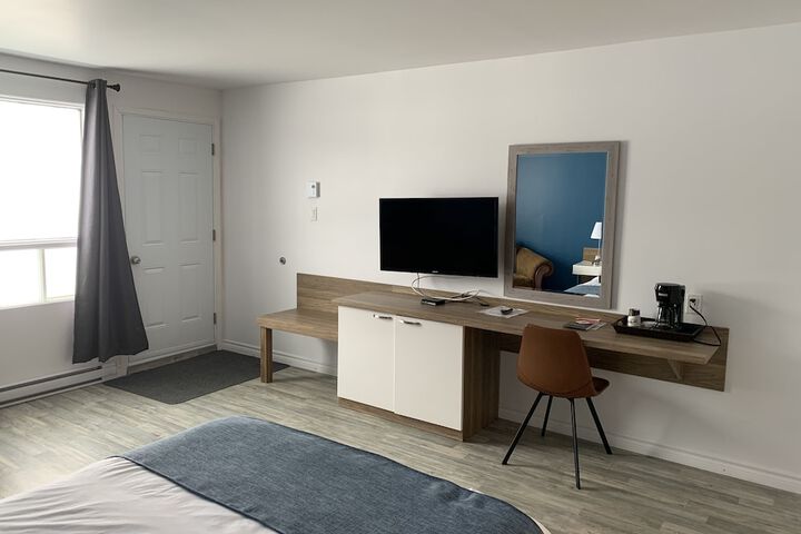 Room 4 of 38