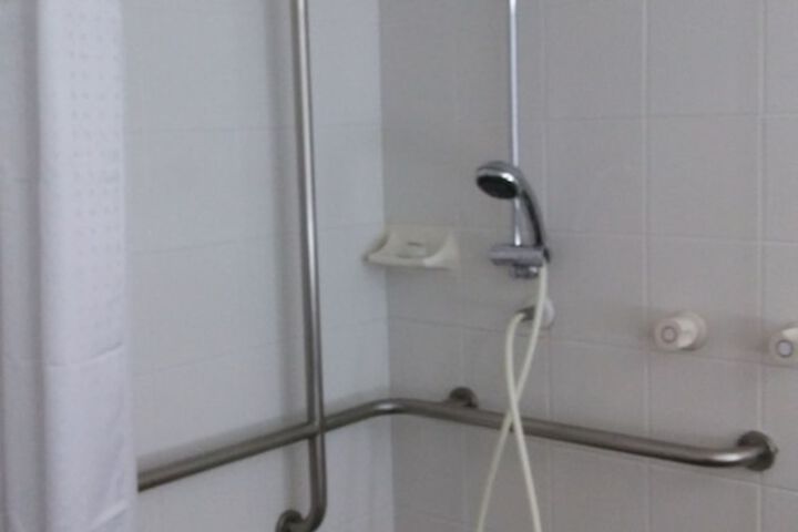 Room 40 of 129