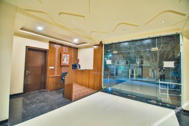 Hotel Heera Emerald