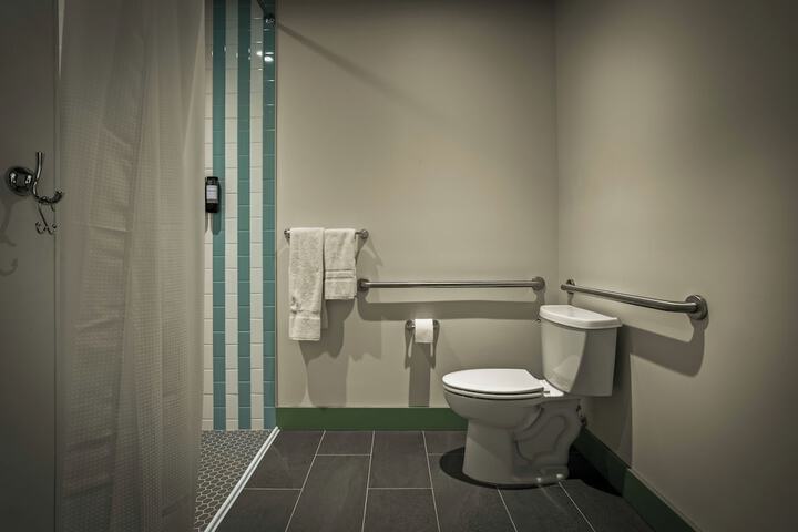 Room 53 of 111