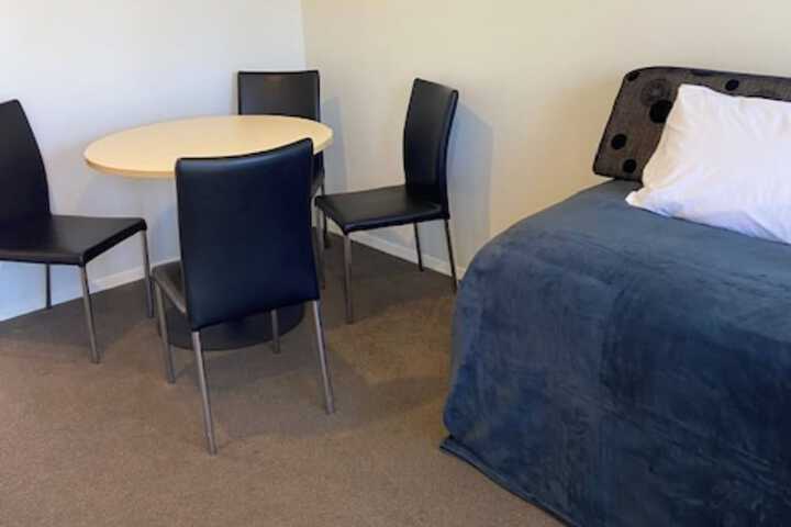 Room 47 of 80