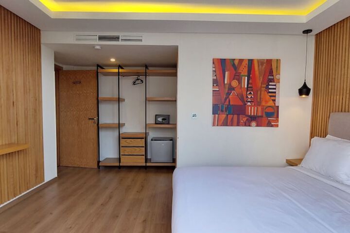 Room 51 of 84