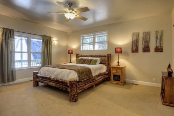 Room 6 of 30